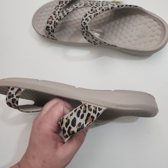 Joybees Everyday Sandal Women's Slip-on Arch Support Sandal for Daily Wear 10 - Picture 9 of 12